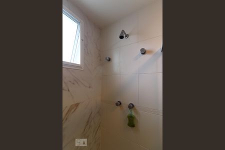 Apartamento à venda com 300m², 3 quartos e 2 vagas Apartamento à venda com 300m², 3 quartos e 2 vagasBanheiro da Suíte 2