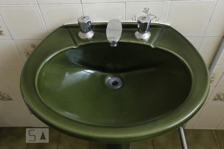 Banheiro de apartamento para alugar com 2 quartos, 65m² em Bela Vista, São Paulo