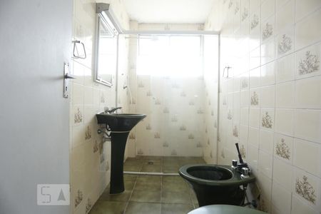 Banheiro de apartamento para alugar com 2 quartos, 65m² em Bela Vista, São Paulo