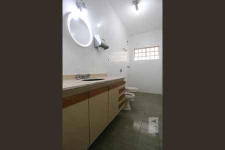 Banheiro da Suíte de casa à venda com 4 quartos, 257m² em Rolinópolis, São Paulo