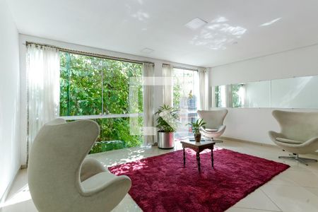 Sala 1 de casa para alugar com 4 quartos, 480m² em Avenida das Cerejeiras, São Paulo