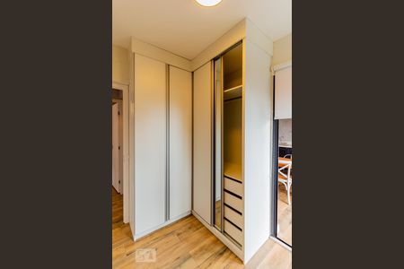 Apartamento à venda com 59m², 2 quartos e 1 vagaQuarto - Armários