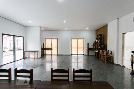 Apartamento para alugar com 60m², 2 quartos e 2 vagasÁrea comum - Salão de festas
