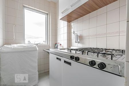 Cozinha e Área de serviço de apartamento para alugar com 1 quarto, 30m² em Centro, Curitiba