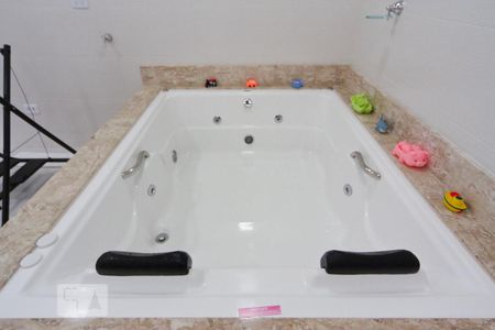 Casa à venda com 280m², 3 quartos e 3 vagasSpa