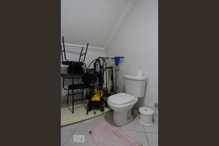 Casa à venda com 280m², 3 quartos e 3 vagasBanheiro da garagem