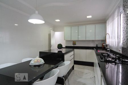 Casa à venda com 280m², 3 quartos e 3 vagasCozinha