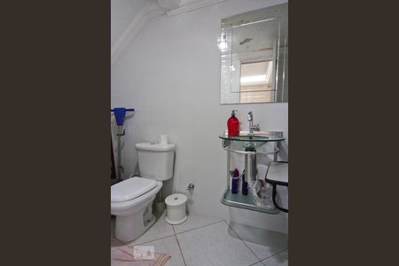 Casa à venda com 280m², 3 quartos e 3 vagasBanheiro da garagem