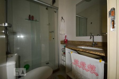 Apartamento à venda com 70m², 2 quartos e 1 vagaBanheiro Social