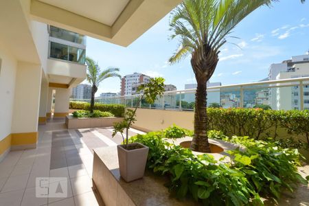 Apartamento à venda com 70m², 2 quartos e 1 vagaFachada