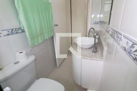 Casa à venda com 130m², 2 quartos e 1 vagaBanheiro do Quarto 2