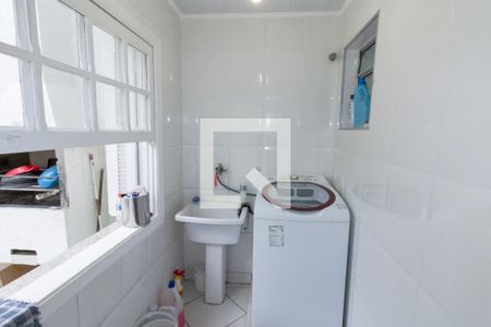 Casa à venda com 130m², 2 quartos e 1 vagaÁrea de Serviço