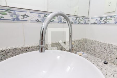 Casa à venda com 130m², 2 quartos e 1 vagaBanheiro do Quarto 1