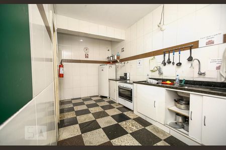 Casa à venda com 700m², 15 quartos e 1 vagaCozinha