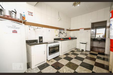 Casa à venda com 700m², 15 quartos e 1 vagaCozinha