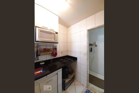 Apartamento à venda com 64m², 2 quartos e sem vaga Apartamento à venda com 64m², 2 quartos e sem vagaCozinha