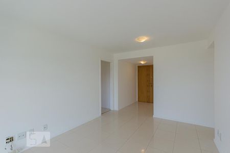 Apartamento para alugar com 81m², 2 quartos e 1 vagaSala