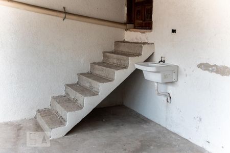 Casa para alugar com 60m², 1 quarto e 1 vagaÁrea de Serviço