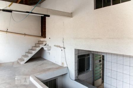 Casa para alugar com 60m², 1 quarto e 1 vagaÁrea de Serviço