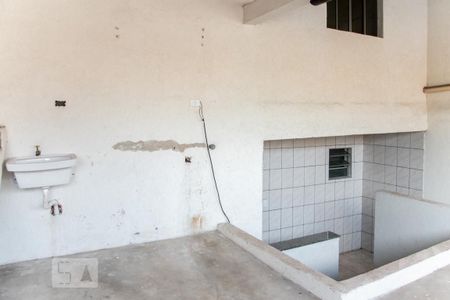 Casa para alugar com 60m², 1 quarto e 1 vagaÁrea de Serviço