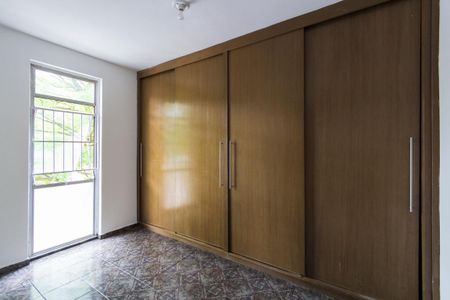 Apartamento à venda com 70m², 2 quartos e 2 vagasQuarto 2