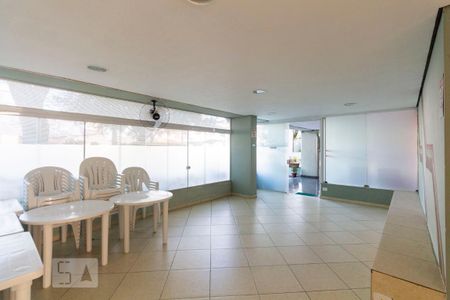 Apartamento à venda com 70m², 2 quartos e 2 vagasSalão de Festas