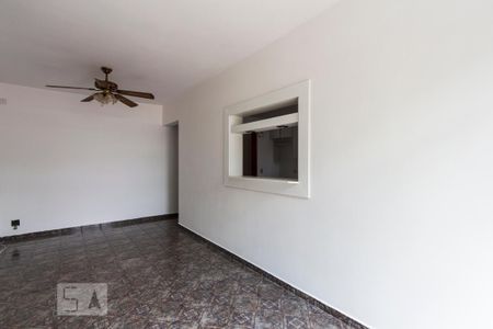 Apartamento à venda com 70m², 2 quartos e 2 vagasSala