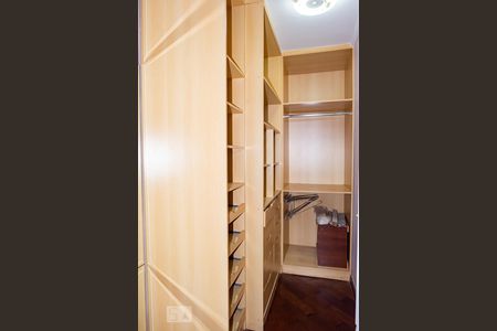 Apartamento à venda com 330m², 4 quartos e 4 vagasCobertura - Closet
