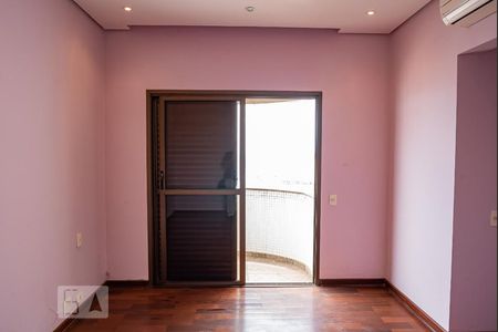 Apartamento à venda com 330m², 4 quartos e 4 vagasSuíte 1