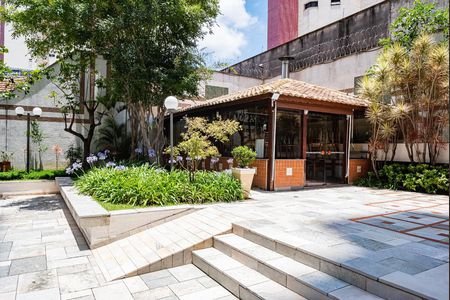 Apartamento à venda com 330m², 4 quartos e 4 vagasÁrea comum - Churrasqueira