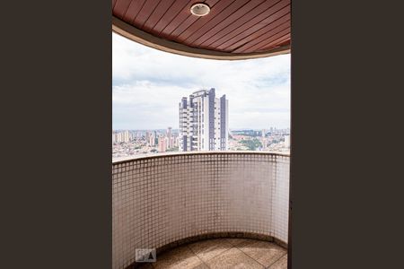 Varanda  de apartamento à venda com 4 quartos, 330m² em Vila Carrão, São Paulo