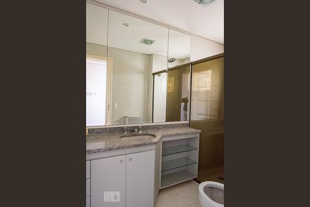 Apartamento à venda com 330m², 4 quartos e 4 vagasBanheiro 3 - Suíte