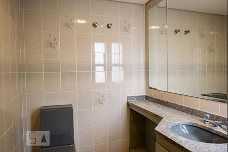 Apartamento à venda com 330m², 4 quartos e 4 vagasBanheiro 2 - Suíte