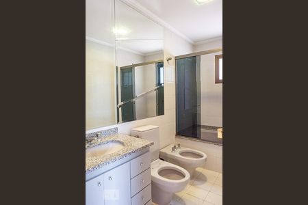 Apartamento à venda com 330m², 4 quartos e 4 vagasCobertura - Banheiro 4