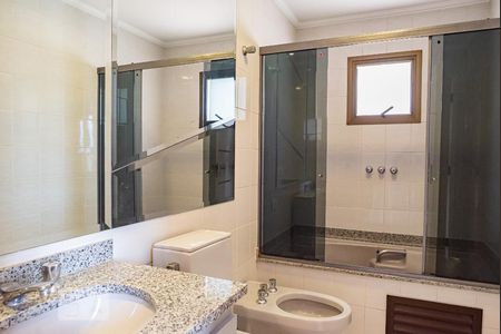 Apartamento à venda com 330m², 4 quartos e 4 vagasCobertura - Banheiro 4