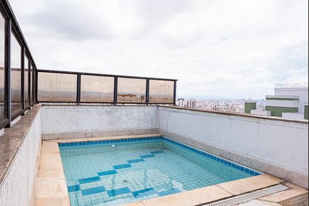 Apartamento à venda com 330m², 4 quartos e 4 vagasCobertura - Piscina