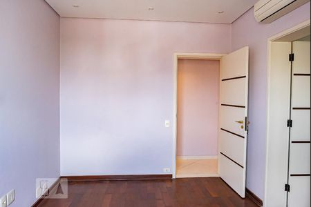 Apartamento à venda com 330m², 4 quartos e 4 vagasSuíte 3