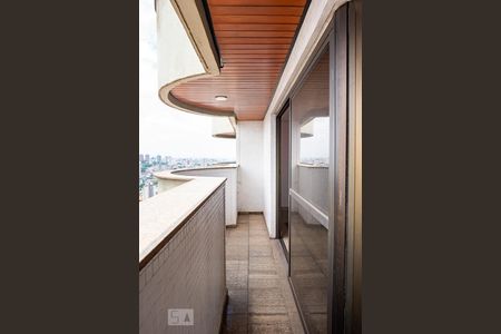 Apartamento à venda com 330m², 4 quartos e 4 vagasCobertura - Varanda