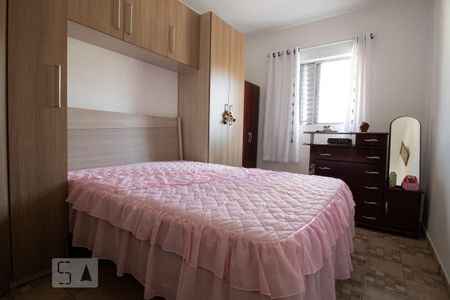 Casa à venda com 100m², 3 quartos e 2 vagas Casa à venda com 100m², 3 quartos e 2 vagasQuarto 2