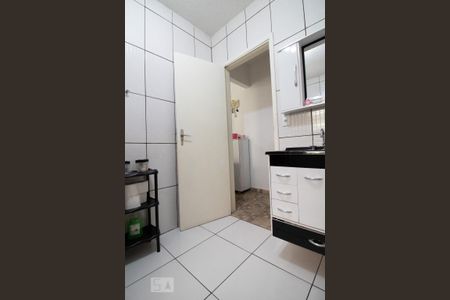 Casa à venda com 100m², 3 quartos e 2 vagas Casa à venda com 100m², 3 quartos e 2 vagasBanheiro