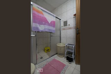 Casa à venda com 100m², 3 quartos e 2 vagas Casa à venda com 100m², 3 quartos e 2 vagasBanheiro 2