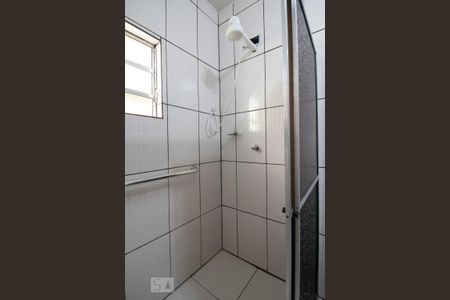 Casa à venda com 100m², 3 quartos e 2 vagas Casa à venda com 100m², 3 quartos e 2 vagasBanheiro