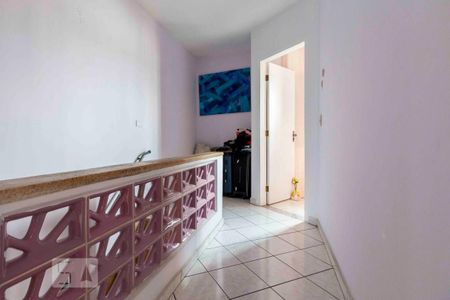 Corredor de apartamento à venda com 3 quartos, 250m² em Vila Tolstoi, São Paulo