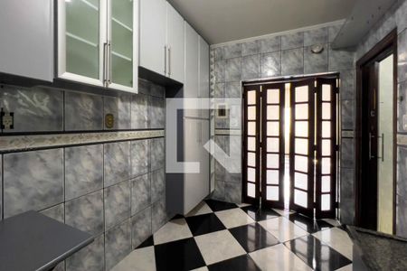 Apartamento para alugar com 119m², 3 quartos e sem vaga Apartamento para alugar com 119m², 3 quartos e sem vagaCozinha