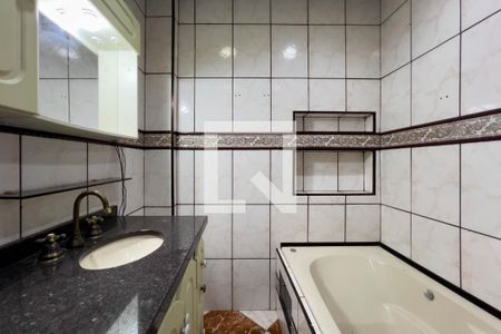 Apartamento para alugar com 119m², 3 quartos e sem vaga Apartamento para alugar com 119m², 3 quartos e sem vagaBanheiro