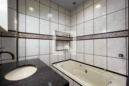Apartamento para alugar com 119m², 3 quartos e sem vaga Apartamento para alugar com 119m², 3 quartos e sem vagaBanheiro