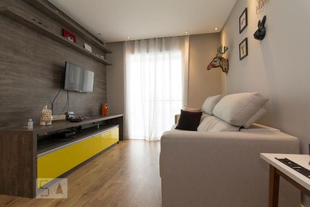 Sala de Estar de apartamento para alugar com 3 quartos, 76m² em Vila Ipojuca, São Paulo