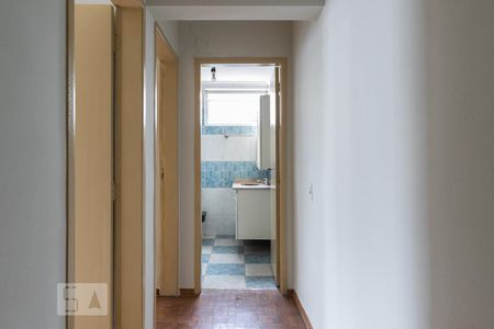 Corredor de apartamento à venda com 2 quartos, 70m² em Vila Olímpia, São Paulo