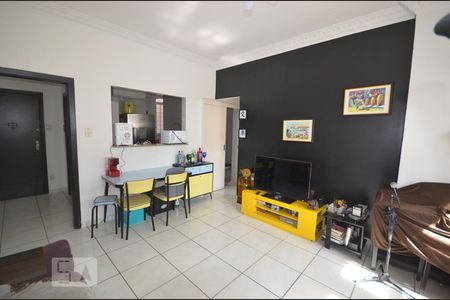 Apartamento à venda com 70m², 2 quartos e sem vagaSala