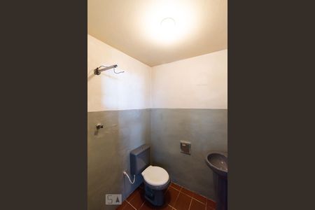 Casa à venda com 350m², 2 quartos e 9 vagasBanheiro